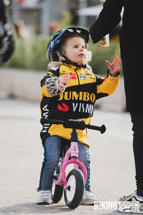 Bambini in bicicletta nell'Area Kids, BEKING Monaco 2021