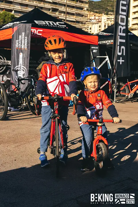 Bambini in bicicletta nell'Area Kids, BEKING Monaco 2021