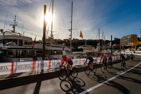 Il gruppo in gara, BEKING Monaco 2022