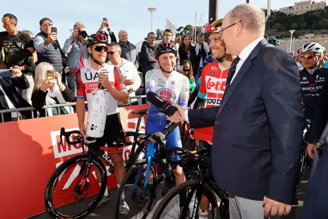 La partenza del criterium, BEKING Monaco 2022