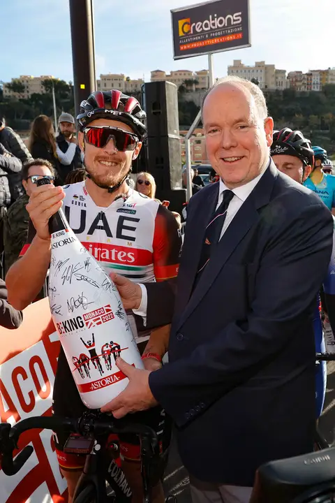 La partenza del criterium, BEKING Monaco 2022