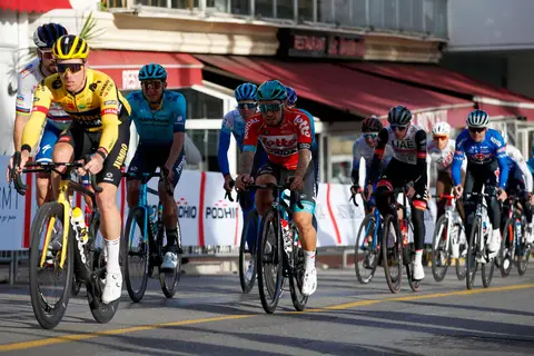 Il gruppo in gara, BEKING Monaco 2022
