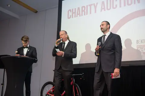 L'asta durante la cena di gala, BEKING Monaco 2022