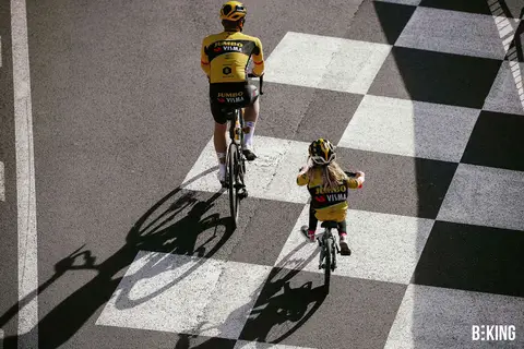 Bambini in bicicletta nell'Area Kids, BEKING Monaco 2023