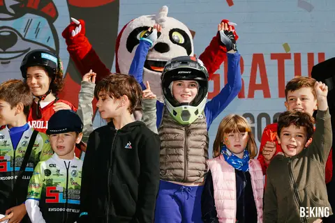 Bambini in bicicletta nell'Area Kids, BEKING Monaco 2023